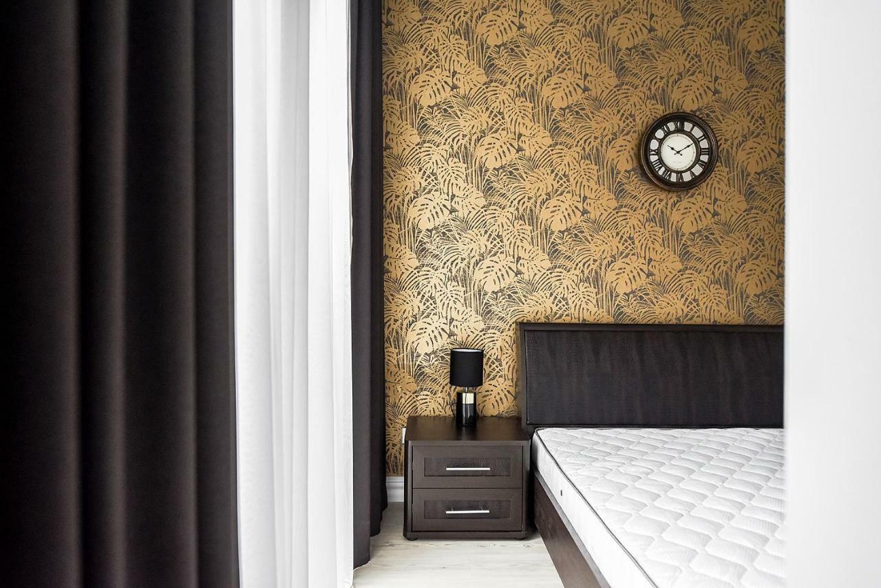 Four Luxury Flats Aparthotel Kaunas Esterno foto