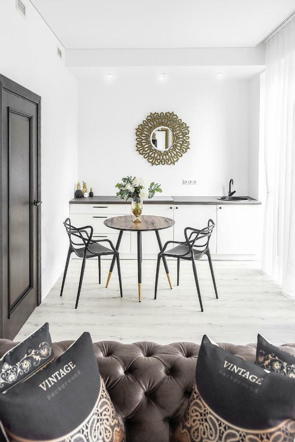 Four Luxury Flats Aparthotel Kaunas Esterno foto