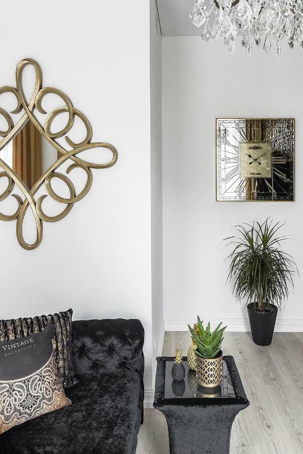 Four Luxury Flats Aparthotel Kaunas Esterno foto