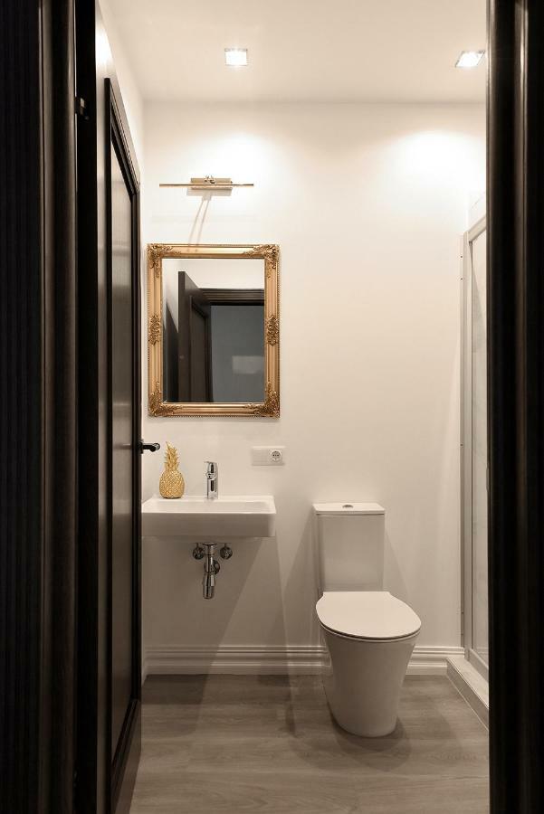 Four Luxury Flats Aparthotel Kaunas Esterno foto