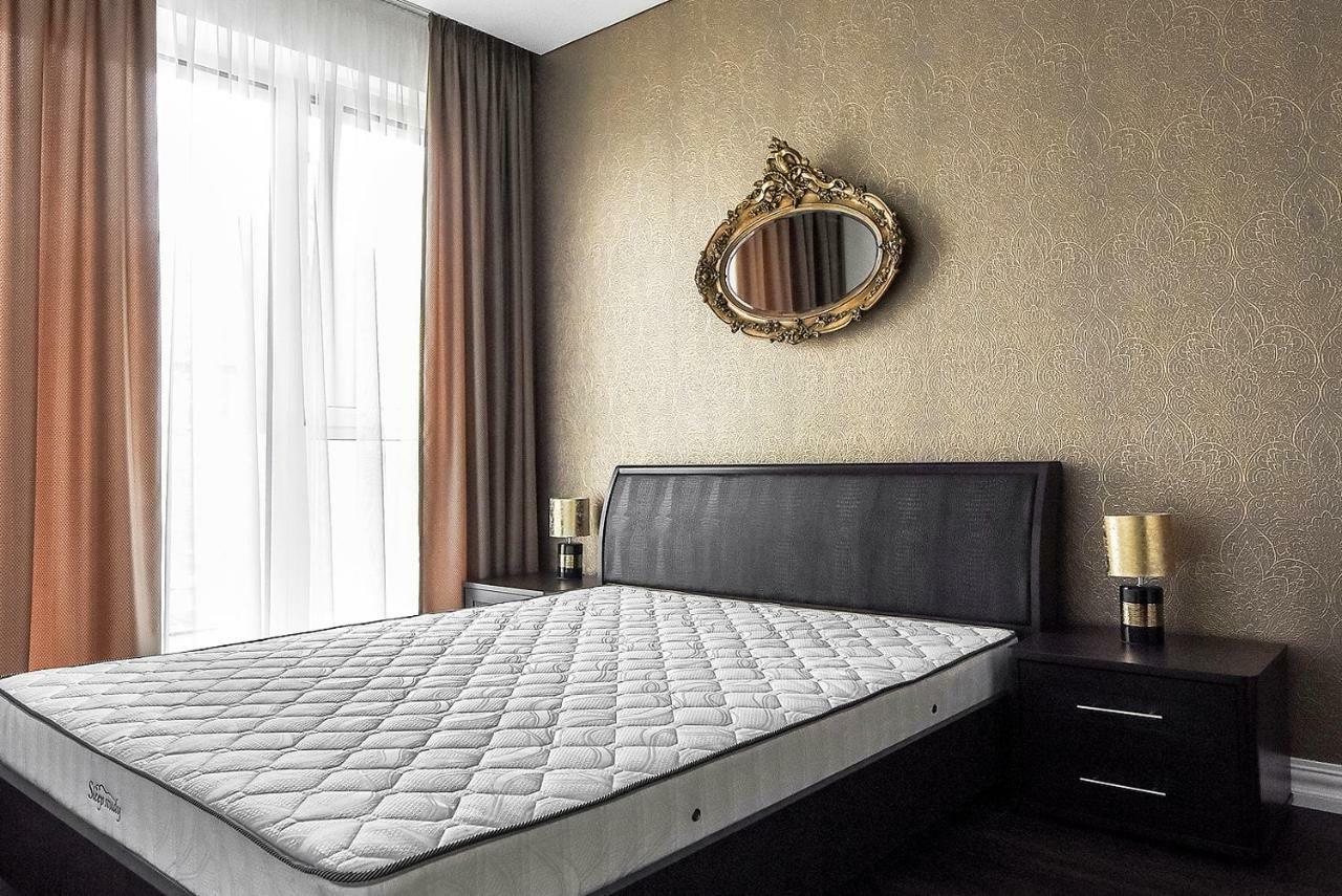 Four Luxury Flats Aparthotel Kaunas Esterno foto